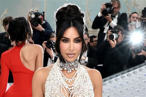 kim kardashian playboy pearls|Kim Kardashian on Met Gala Red Carpet Nods to Playboy Cover。